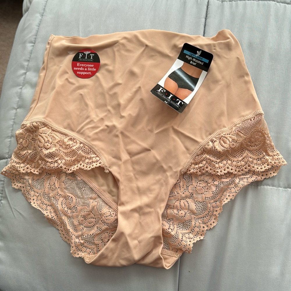 NWT light control high waisted brief shape wear. M
